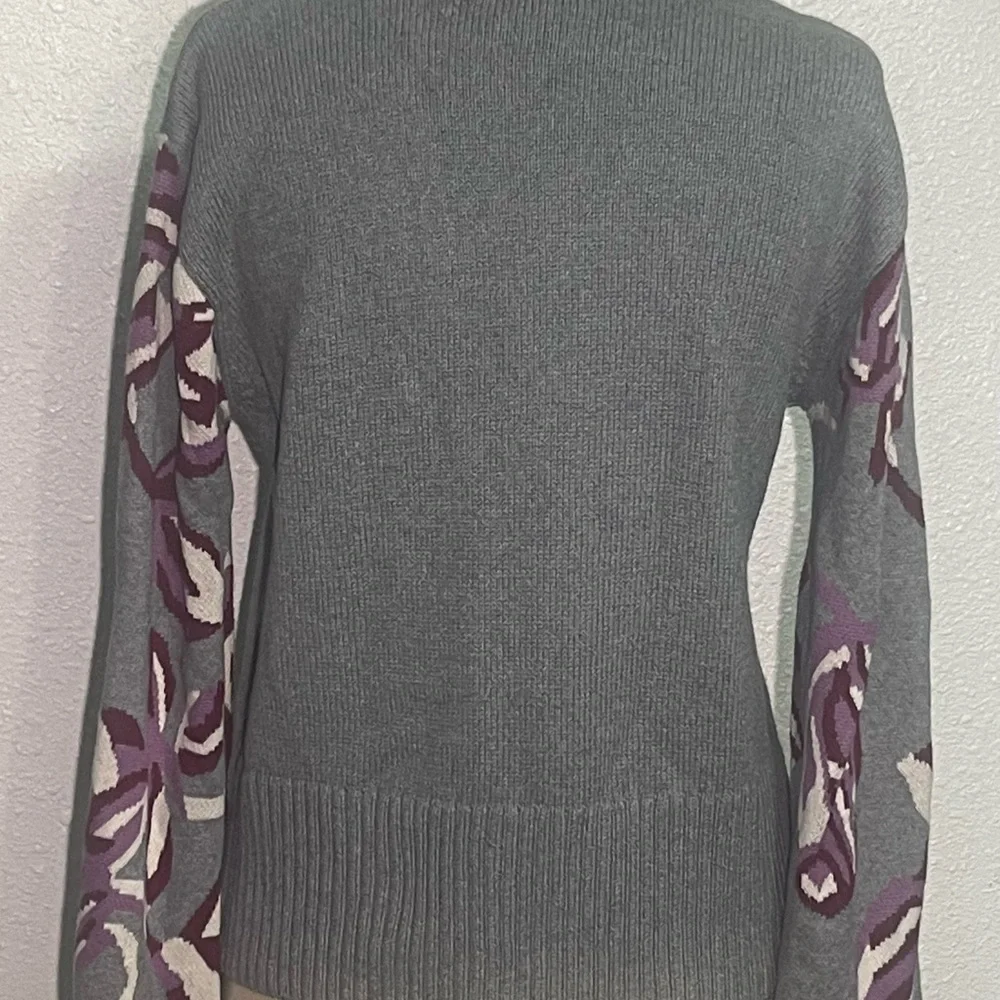 Cabi Eden Gray and Purple Women's turtleneck Sweater size medium